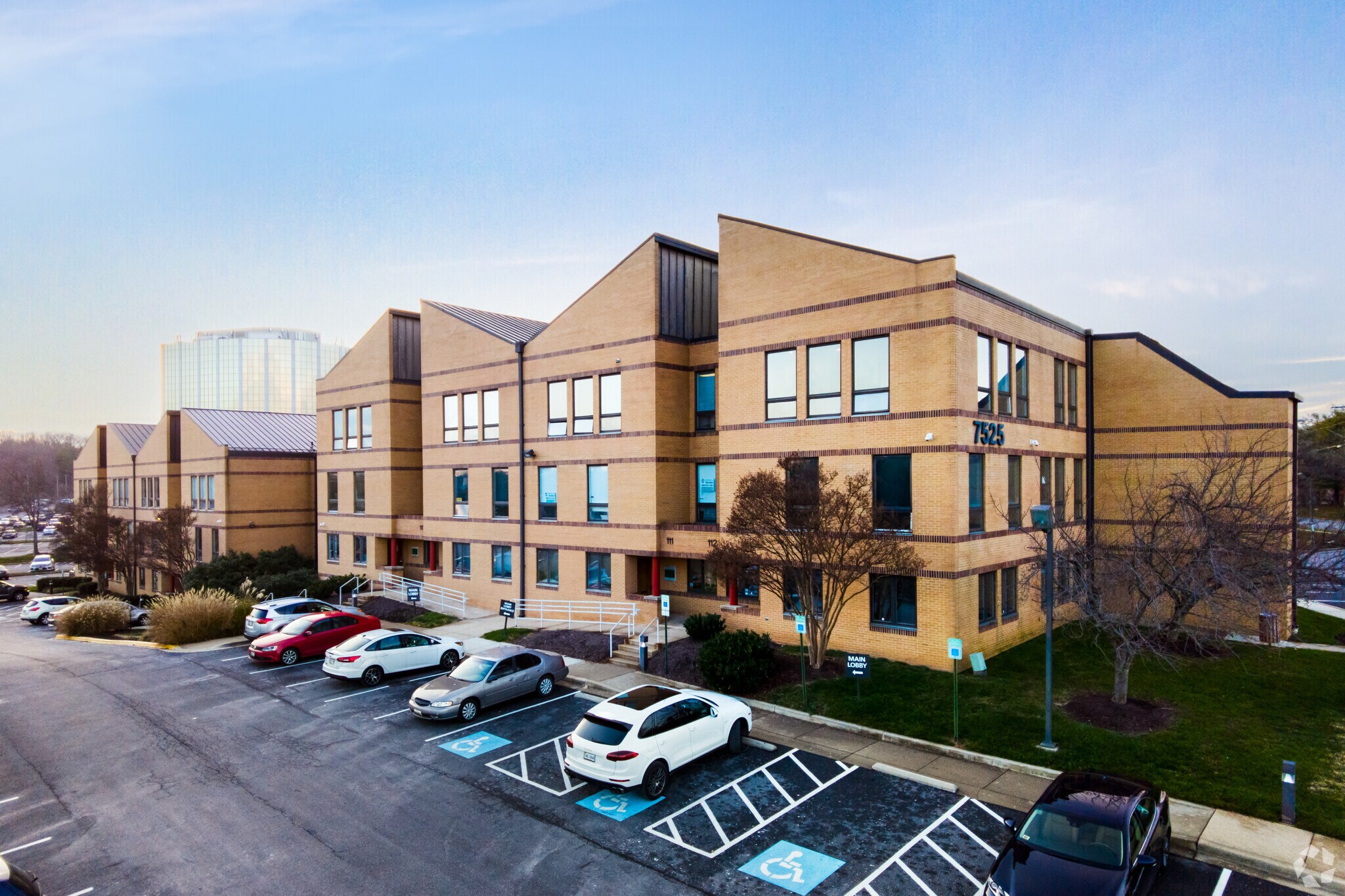 7525 Greenway Center Dr, Greenbelt, MD à louer Photo principale– Image 1 sur 7