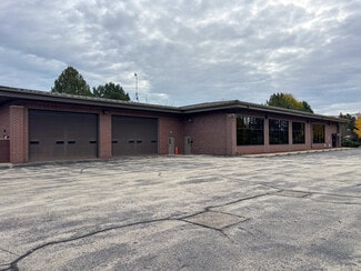 Plus de détails pour N72W12922W12922 Good Hope Rd, Menomonee Falls, WI - Bureau à louer