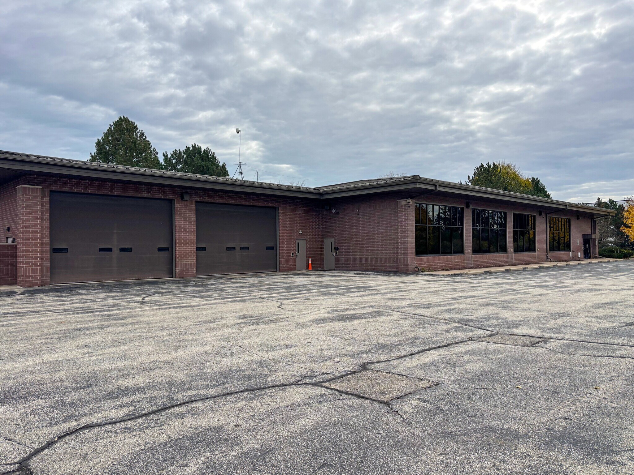 N72W12922W12922 Good Hope Rd, Menomonee Falls, WI à louer Photo principale– Image 1 sur 7