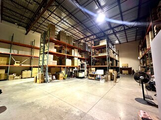 Plus de détails pour 2901 SW 3rd Ave, Fort Lauderdale, FL - Industriel/Logistique à louer