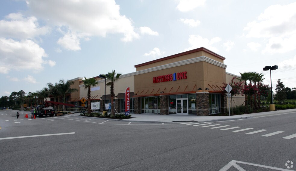 5770 Ranch Lake Blvd, Bradenton, FL à louer - Photo de l’immeuble – Image 3 sur 12