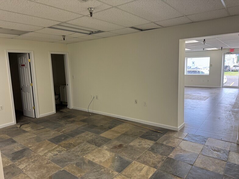 9126-9166 Euclid Ave, Manassas, VA à louer - Photo de l’immeuble – Image 3 sur 13