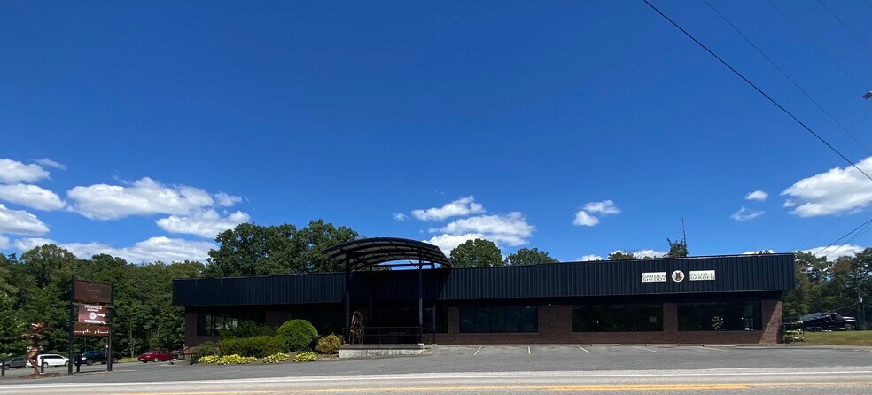 25385 Midland Trl, Hico, WV à vendre - Photo de l’immeuble – Image 2 sur 6