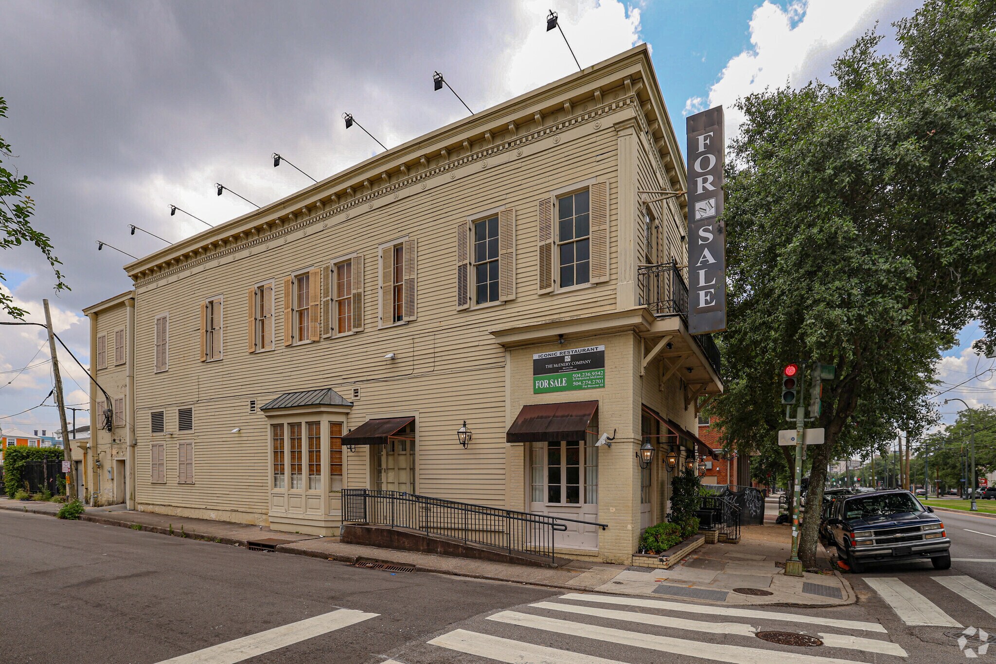 1300 St Charles Ave, New Orleans, LA à vendre Photo principale– Image 1 sur 33