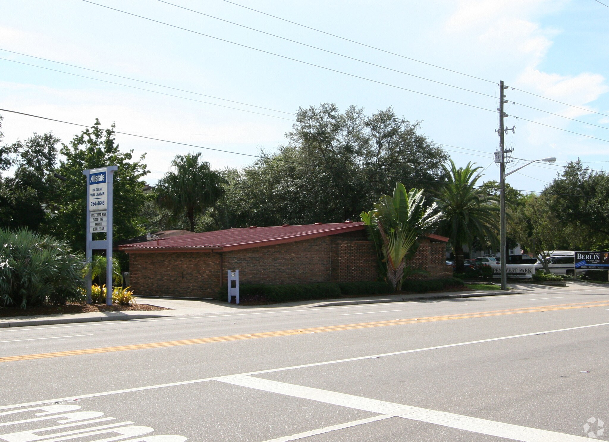 220 N Tuttle Ave, Sarasota, FL à vendre Photo principale– Image 1 sur 7