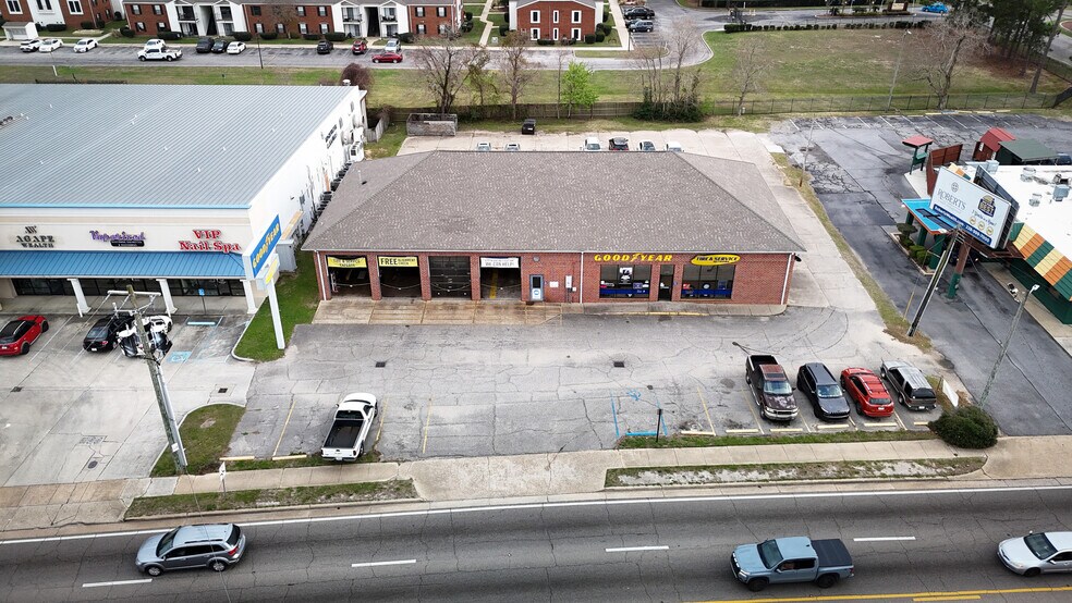 2585 Pass Rd, Biloxi, MS à vendre - Photo principale – Image 1 sur 10