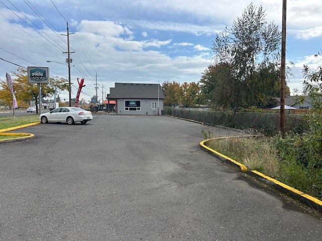 2405 E Baseline St, Cornelius, OR à vendre - Photo de l’immeuble – Image 2 sur 5