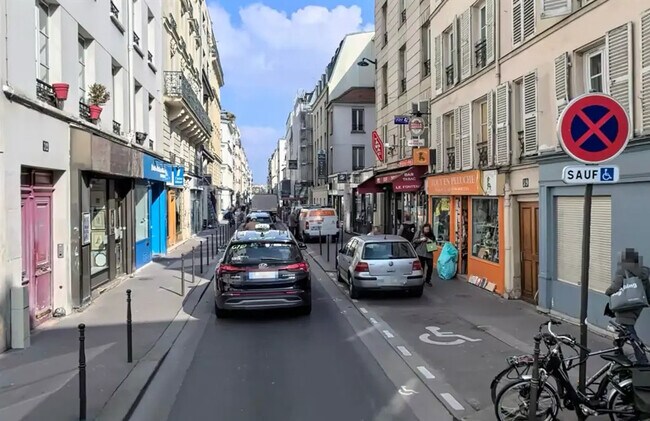 Plus de détails pour Local commercial à louer