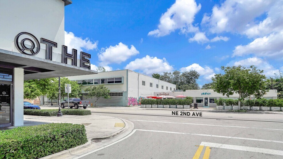 8291-8301 NE 2nd Ave, Miami, FL à louer - Photo de l’immeuble – Image 2 sur 5