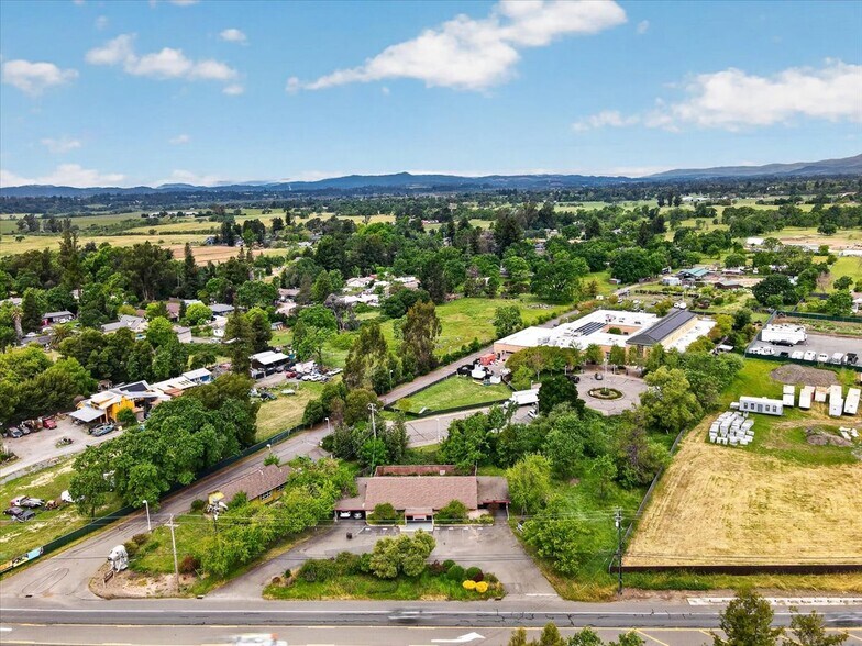 5341 Sebastopol Rd, Santa Rosa, CA à vendre - Aérien – Image 2 sur 12