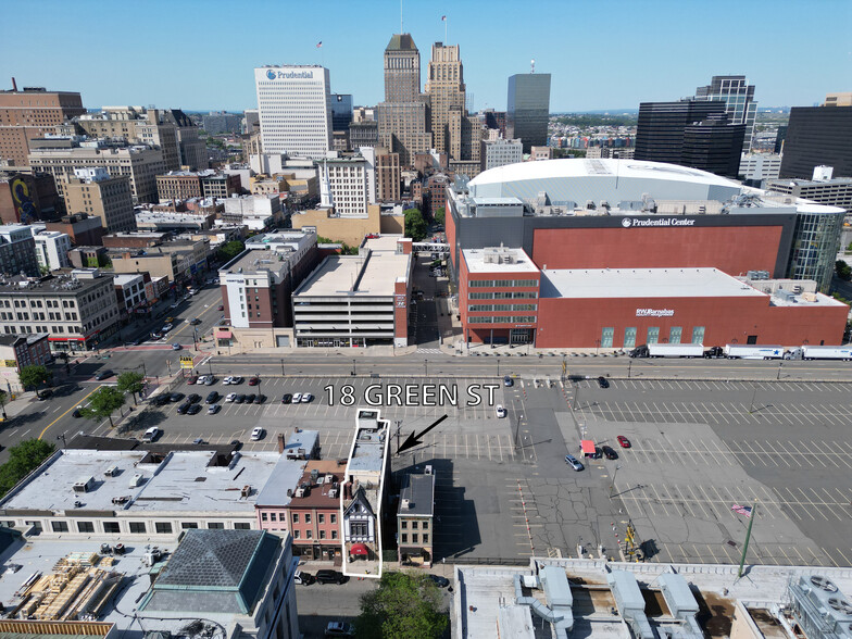 18 Green St, Newark, NJ à louer - Photo de l’immeuble – Image 1 sur 16