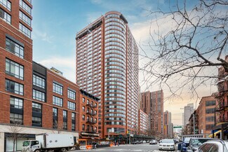 Plus de détails pour 1675 3rd Ave, New York, NY - Local commercial à louer