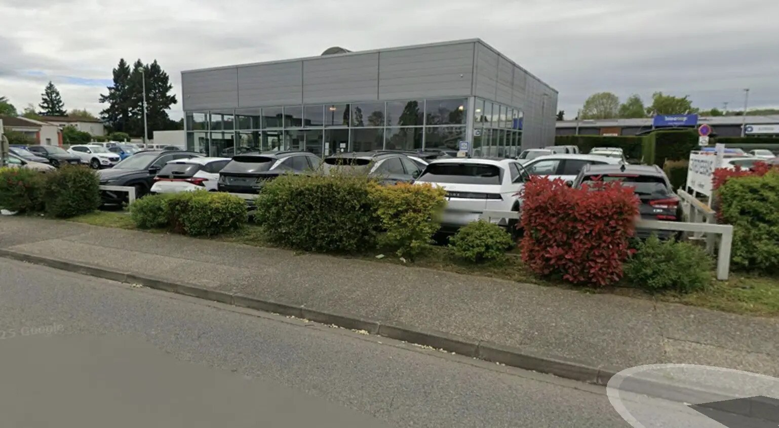 Local commercial dans Pamiers à louer Photo de l’immeuble– Image 1 sur 7