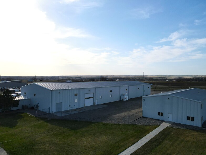 1202 E Railroad St, Laurel, MT à louer - Photo de l’immeuble – Image 1 sur 7
