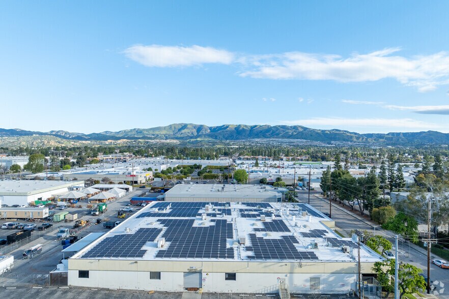 9621-9631 Irondale Ave, Chatsworth, CA à vendre - Photo de l’immeuble – Image 3 sur 5