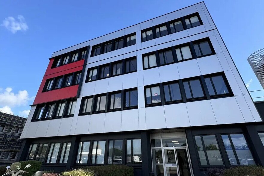 Bureau dans Le Havre à louer - Photo de l’immeuble – Image 1 sur 2