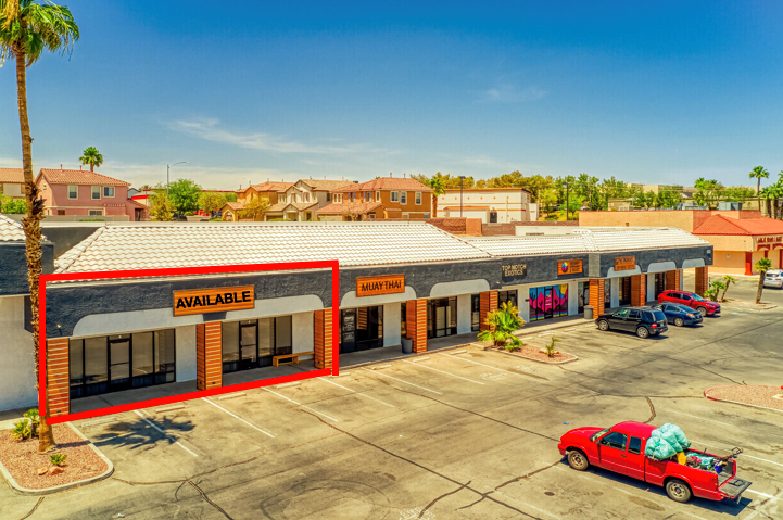693 N Valle Verde Dr, Henderson, NV à louer - Photo de l’immeuble – Image 2 sur 12