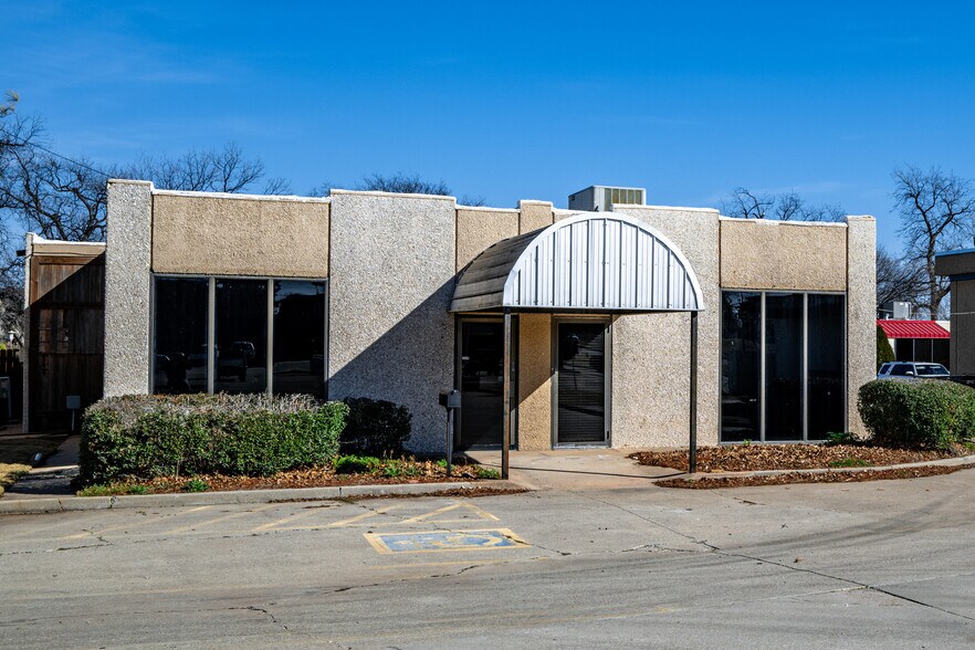 11 NW 44th St, Lawton, OK à vendre - Photo principale – Image 1 sur 11