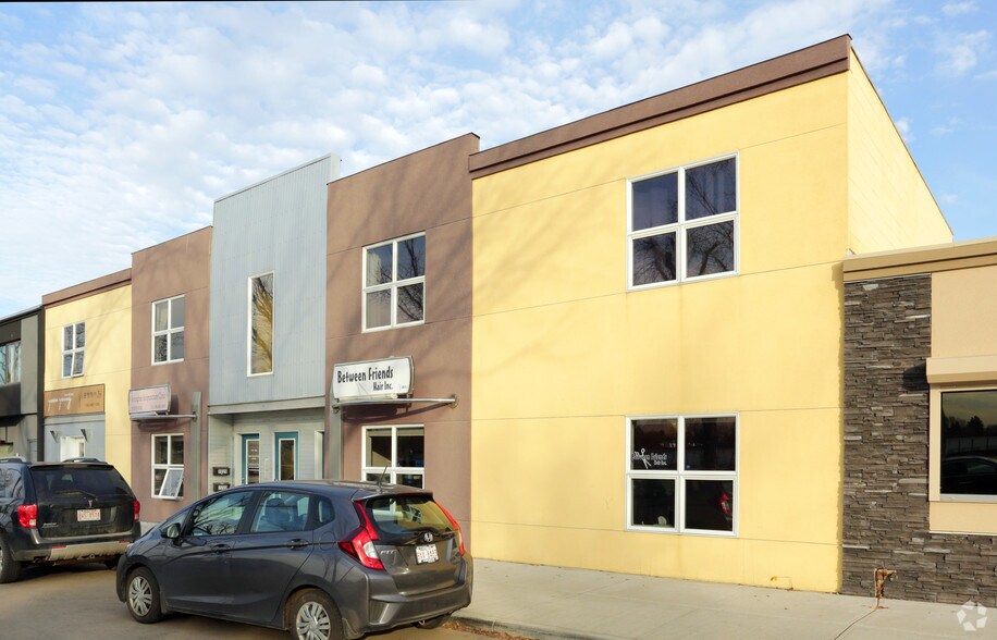 7717 85th St NW, Edmonton, AB à louer - Photo de l’immeuble – Image 2 sur 2