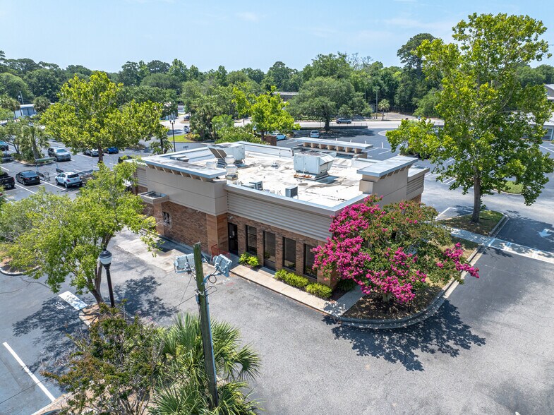935 Chuck Dawley Blvd, Mount Pleasant, SC à louer - Photo de l’immeuble – Image 1 sur 34