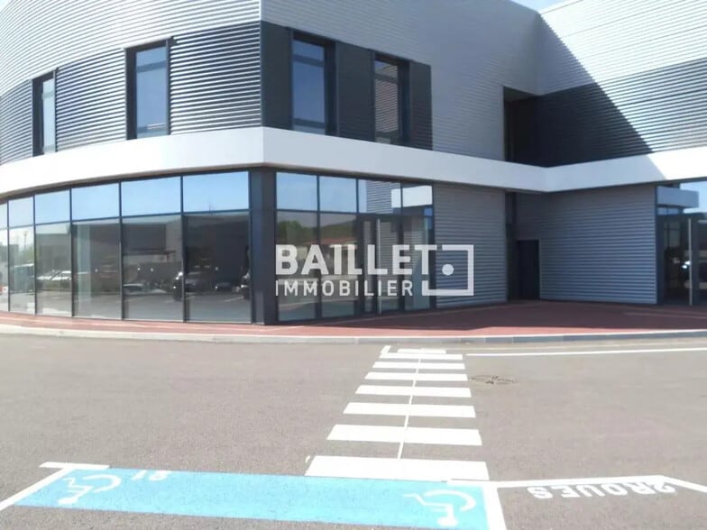 Local commercial dans Fréjus à vendre - Photo de l’immeuble – Image 3 sur 4