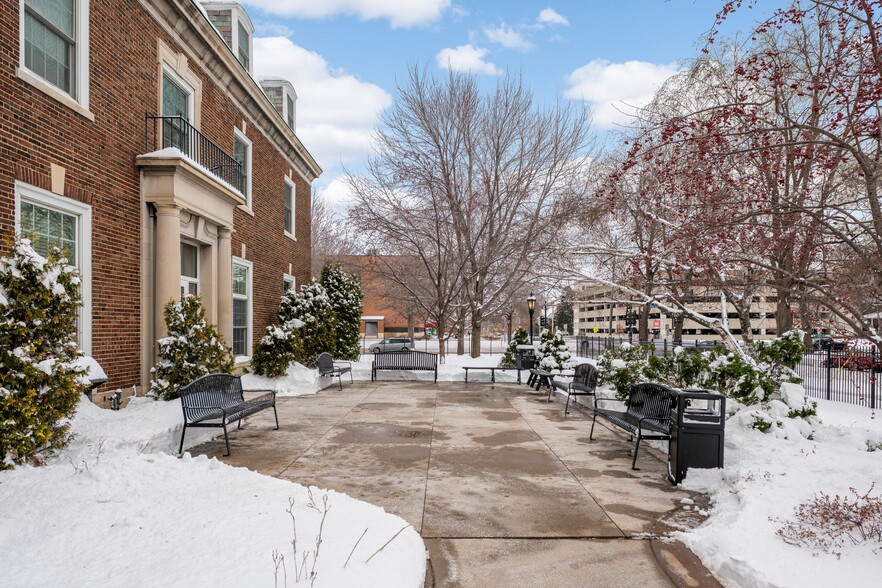 2318 Park Ave, Minneapolis, MN à vendre - Photo de l’immeuble – Image 2 sur 22