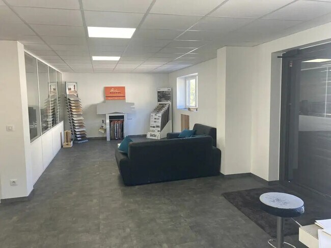 Plus de détails pour Bureau à louer