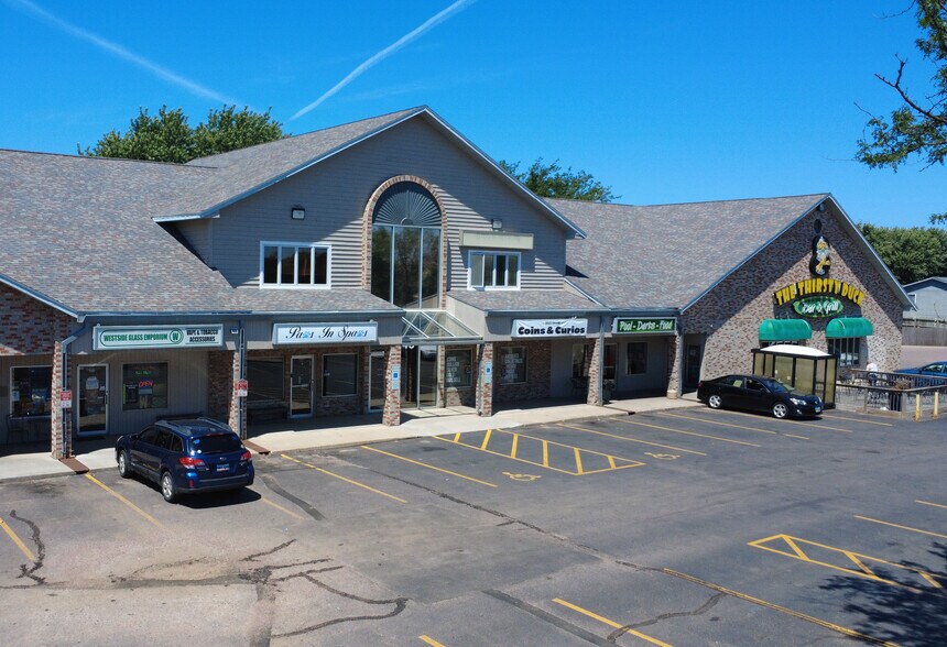 945 S Marion Rd, Sioux Falls, SD à louer - Photo de l’immeuble – Image 2 sur 5