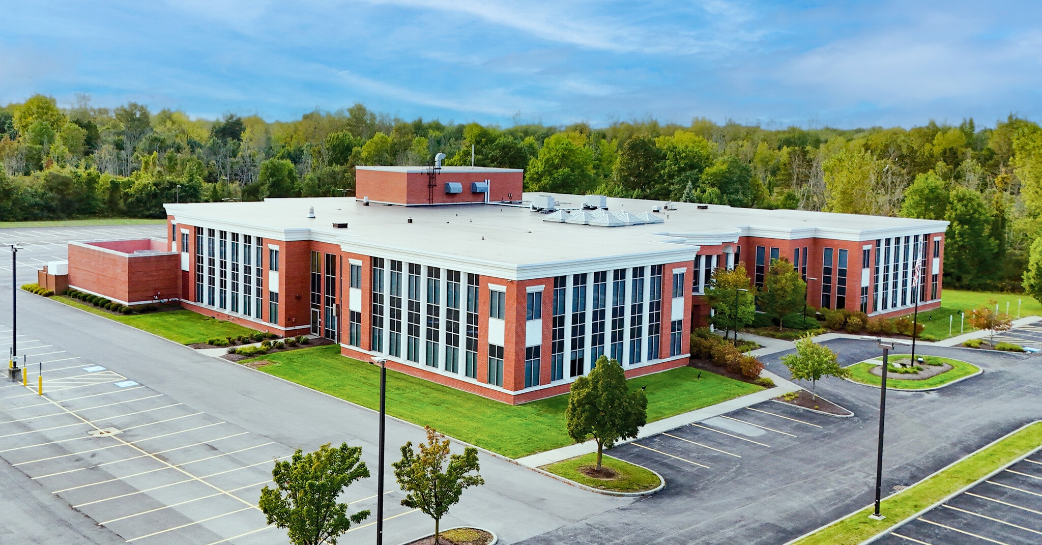 6950 S Transit Rd, Lockport, NY à louer Photo principale– Image 1 sur 11