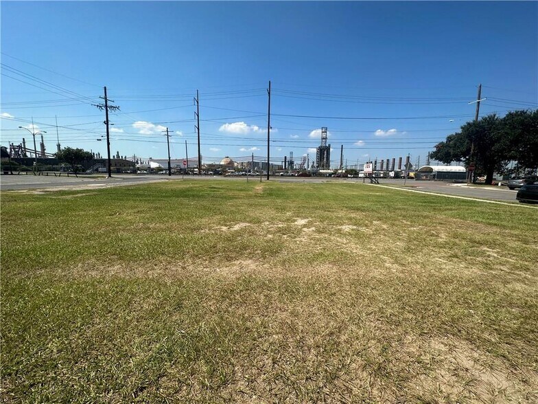 1001-1007 W Saint Bernard Hwy, Chalmette, LA à vendre - Photo de l’immeuble – Image 1 sur 8