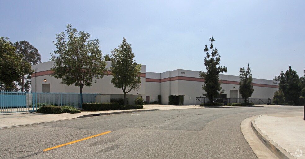 10172 Olney St, El Monte, CA à louer - Photo principale – Image 1 sur 3