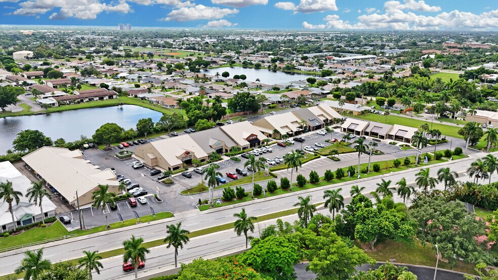 13211 McGregor Blvd, Fort Myers, FL à louer - Photo de l’immeuble – Image 3 sur 3
