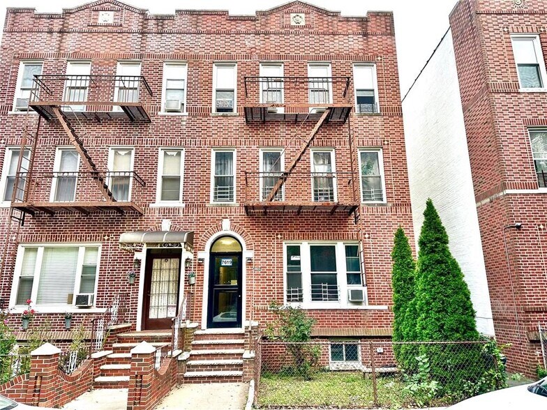 7619 21st Ave, Brooklyn, NY à vendre - Photo de l’immeuble – Image 2 sur 6