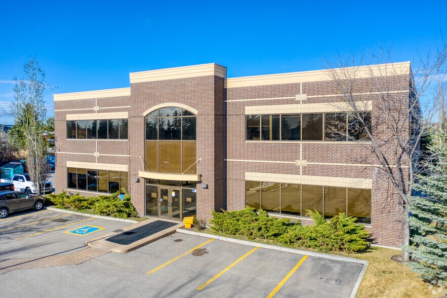 264 Midpark Way SE, Calgary, AB à louer - Photo de l’immeuble – Image 1 sur 18