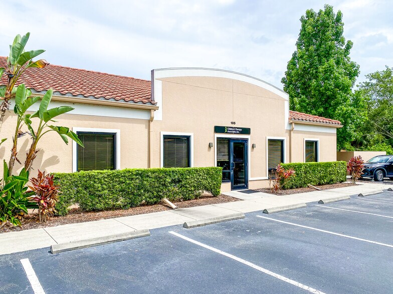 3911 Golf Park Loop, Bradenton, FL à vendre - Photo de l’immeuble – Image 3 sur 7