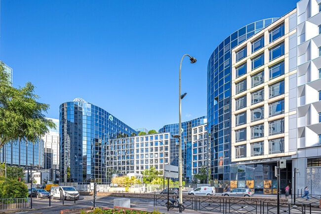 Plus de détails pour 47 Rue Louis Blanc, Courbevoie - Bureau à louer