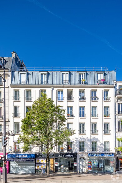 Local commercial dans Paris à louer - Photo de l’immeuble – Image 2 sur 2