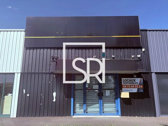Plus de détails pour Local commercial à louer