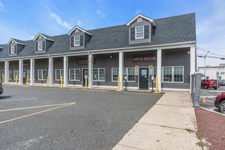 Plus de détails pour 39 Throckmorton St, Freehold, NJ - Bureau/Local commercial à louer