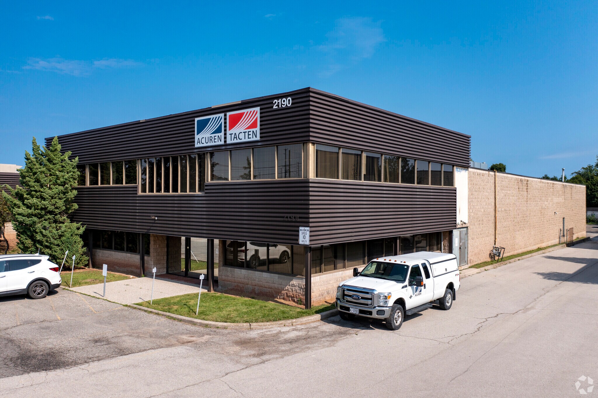 2180-2190 Speers Rd, Oakville, ON à vendre Photo principale– Image 1 sur 7