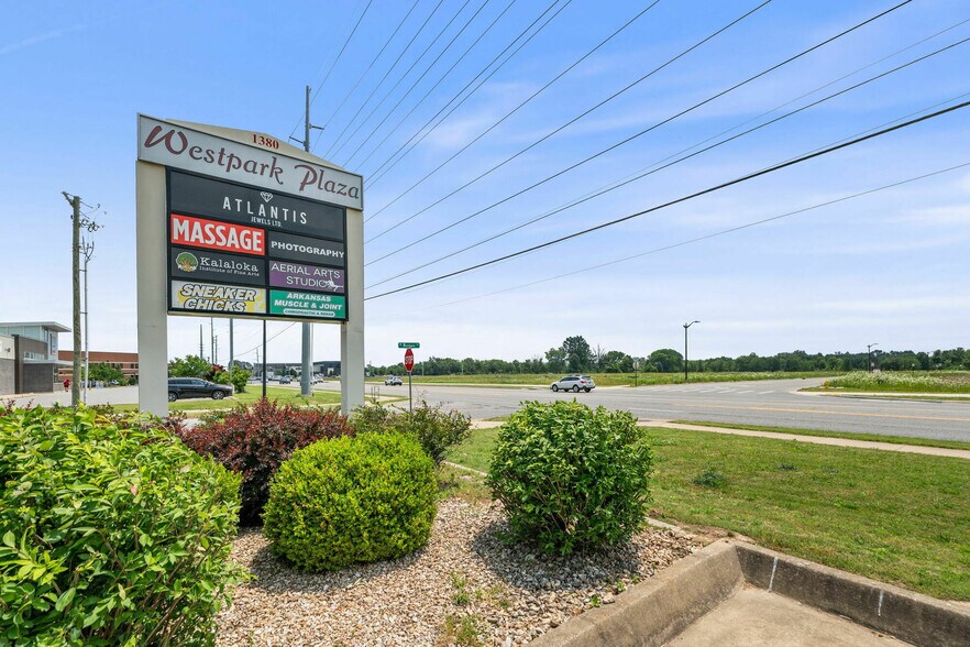 1380 SW Westpark Dr, Bentonville, AR à louer - Autre – Image 3 sur 5