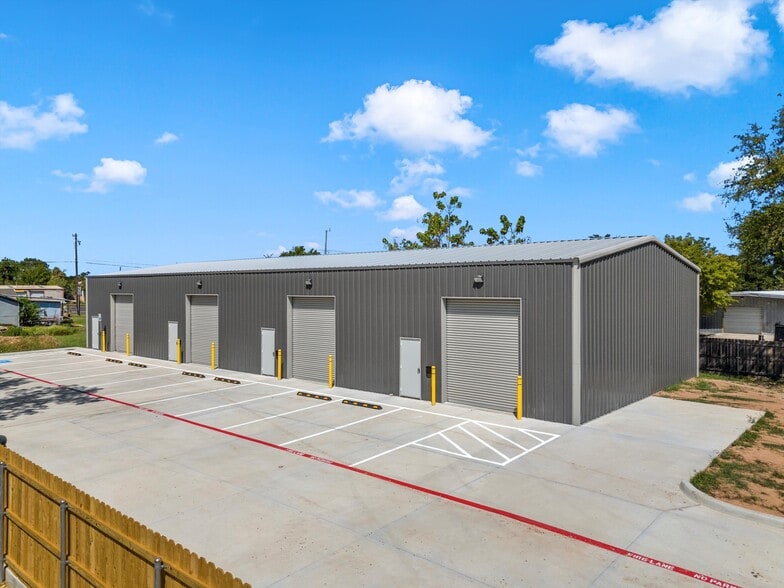 210-212 Stanfield Dr, Waco, TX à louer - Photo de l’immeuble – Image 1 sur 41