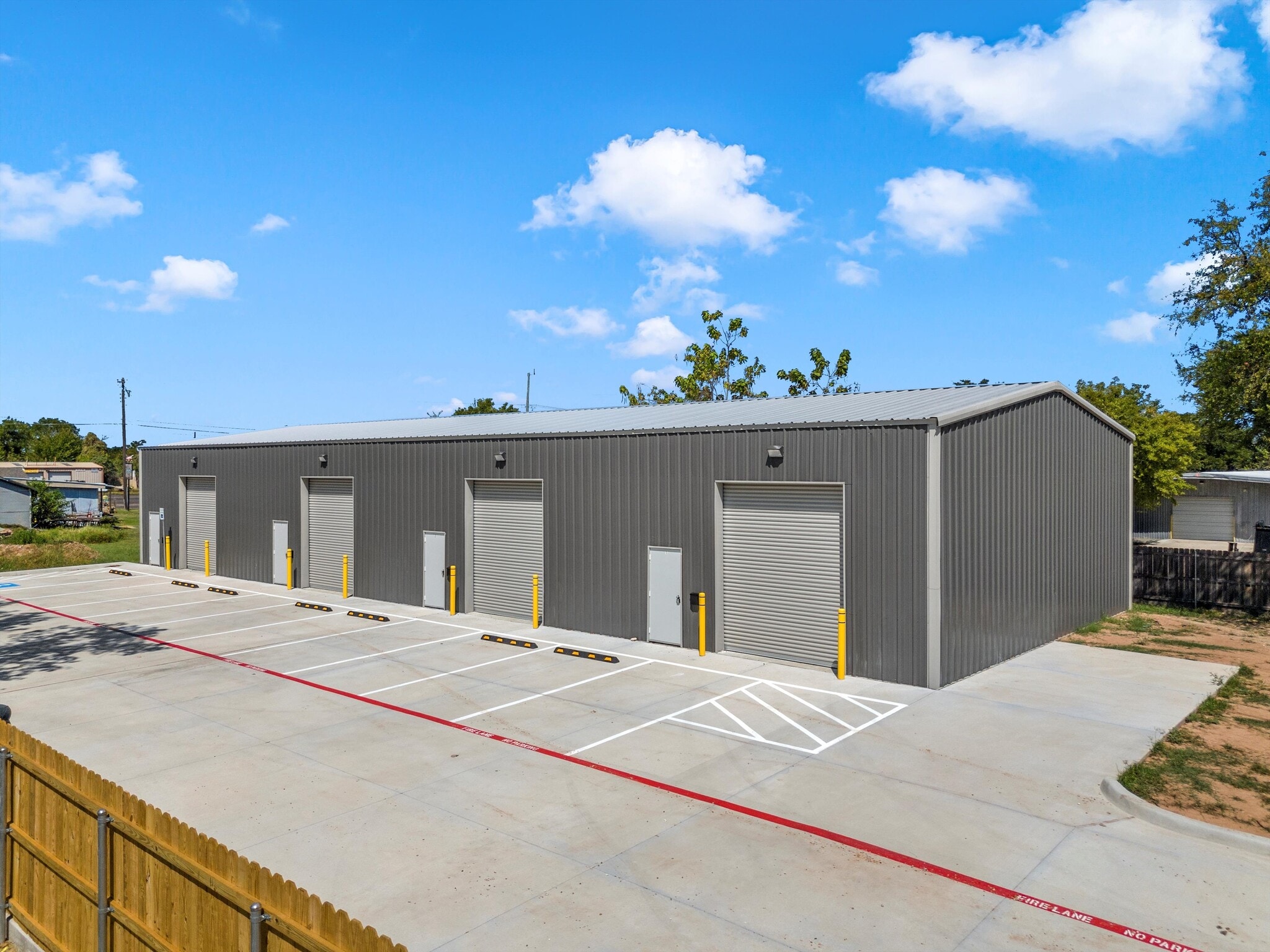 210-212 Stanfield Dr, Waco, TX à louer Photo de l’immeuble– Image 1 sur 42