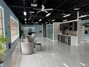 7050 Winkler Rd, Fort Myers, FL à louer Photo intérieure– Image 1 sur 7