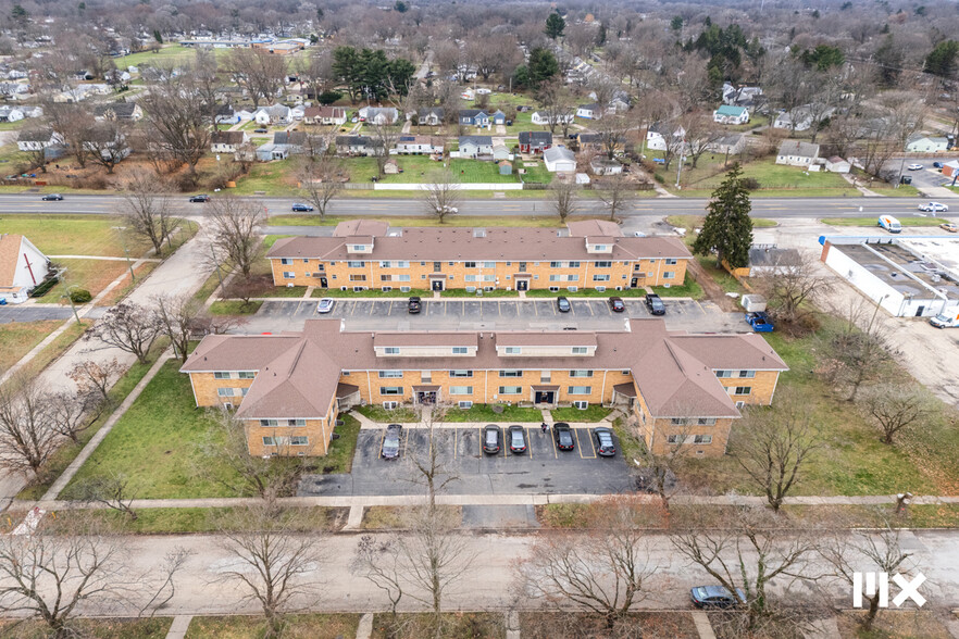 1730 Broadway St, Niles, MI à vendre - Photo principale – Image 1 sur 45