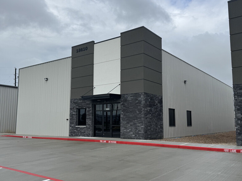 18610 Kermier, Hockley, TX à louer - Photo de l’immeuble – Image 1 sur 6