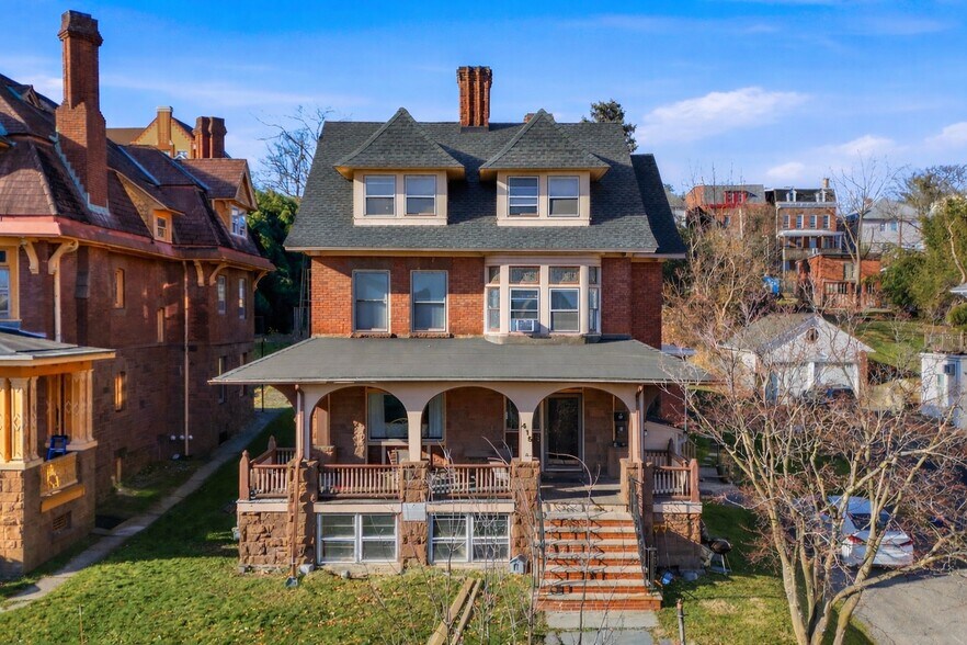 415 Grand St, Newburgh, NY à vendre - Photo de l’immeuble – Image 1 sur 20