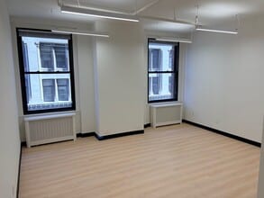 299 Broadway, New York, NY à louer Photo intérieure– Image 2 sur 4