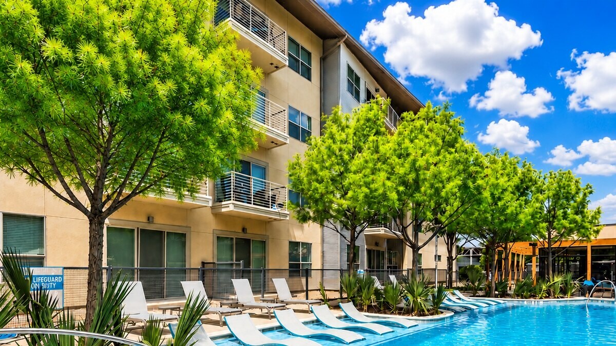 660 Yorktown St, Dallas, TX à vendre Photo de l’immeuble– Image 1 sur 34