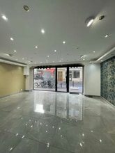 Local commercial dans Levallois-Perret à louer Photo intérieure– Image 1 sur 2